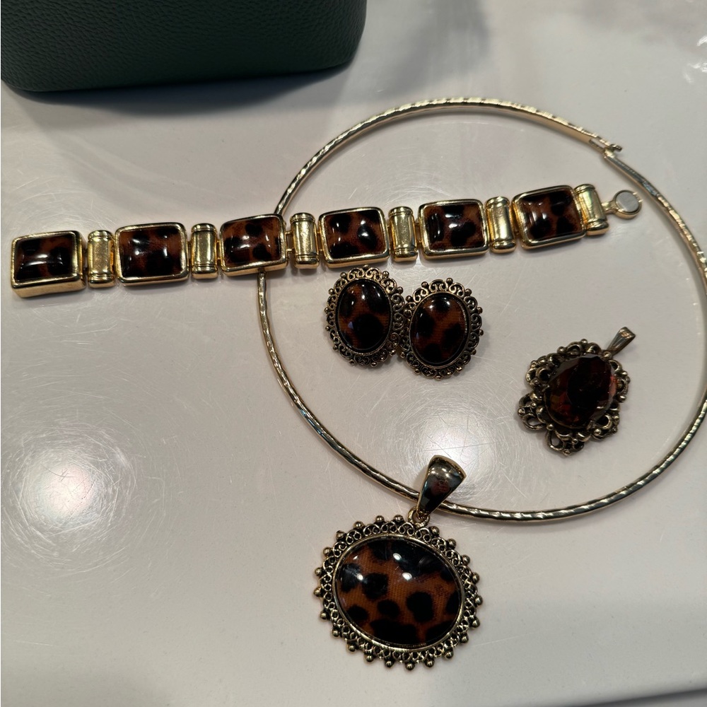 Antique Jewelry